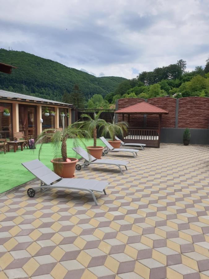 Casa Piri Hotell Anina Eksteriør bilde