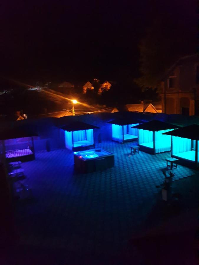 Casa Piri Hotell Anina Eksteriør bilde