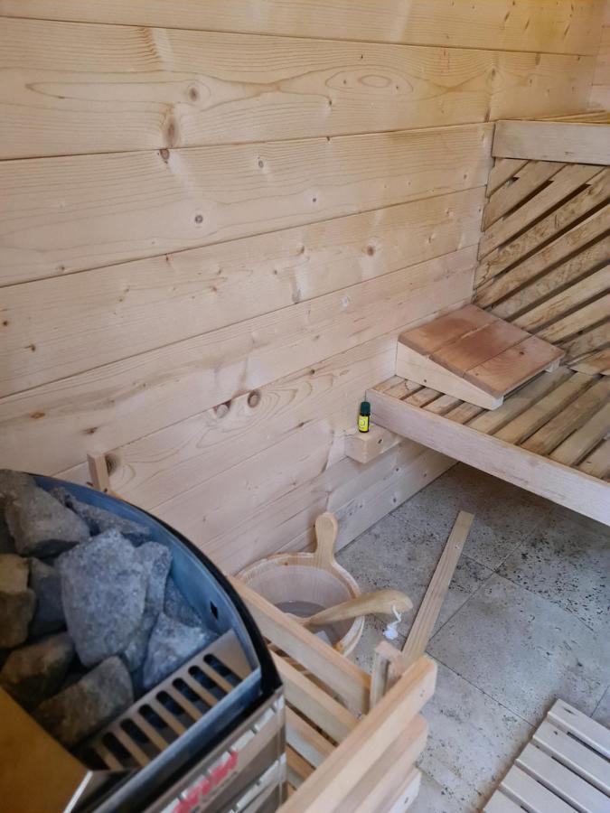 Casa Piri Hotell Anina Eksteriør bilde