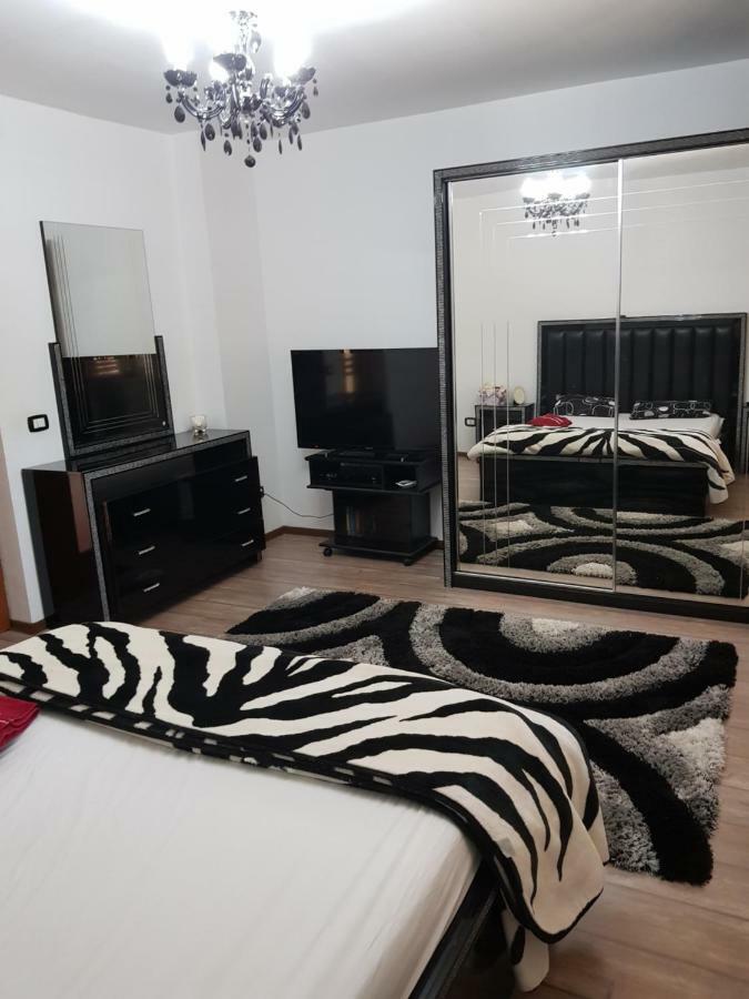 Casa Piri Hotell Anina Eksteriør bilde