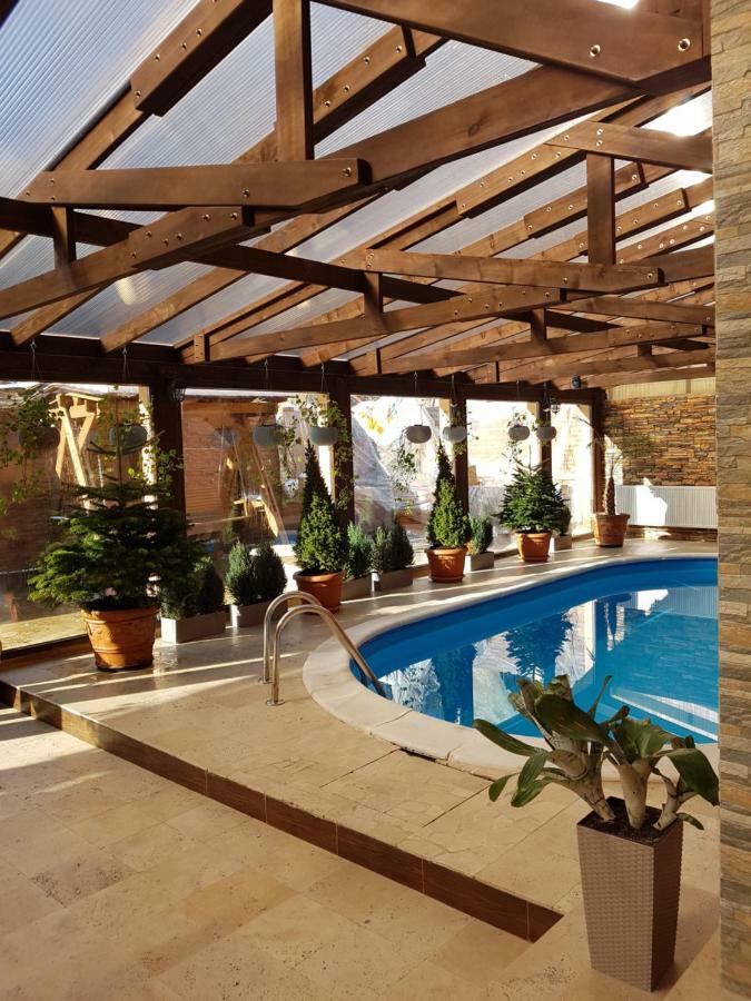 Casa Piri Hotell Anina Eksteriør bilde