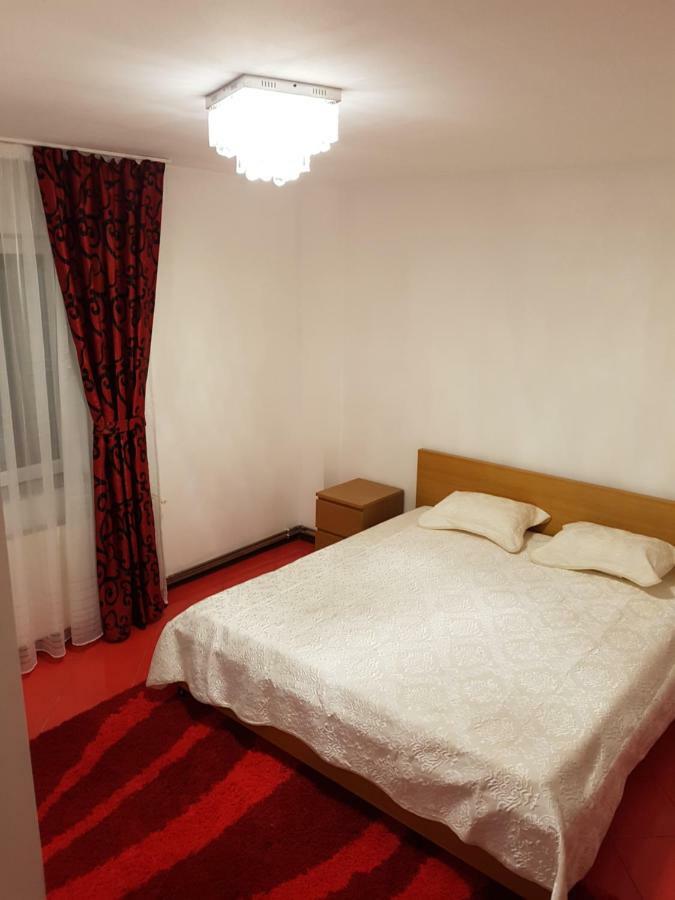 Casa Piri Hotell Anina Eksteriør bilde