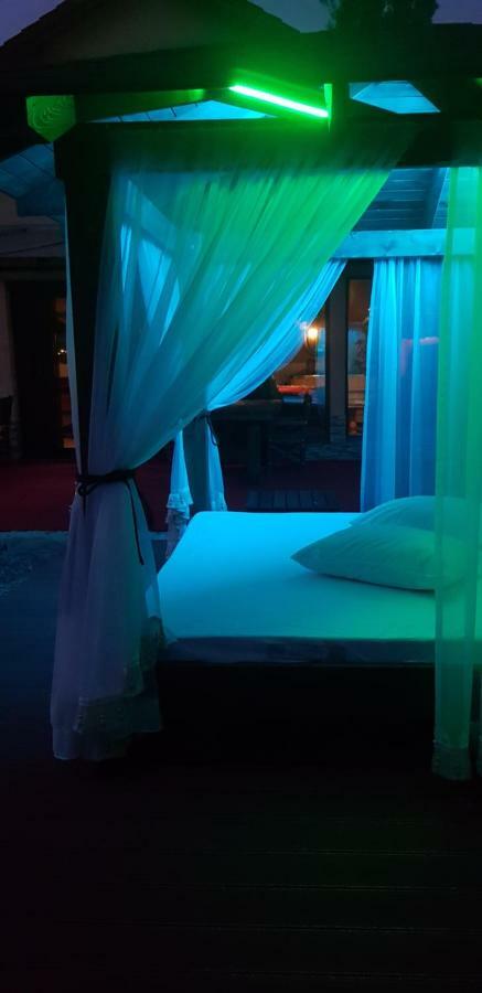 Casa Piri Hotell Anina Eksteriør bilde